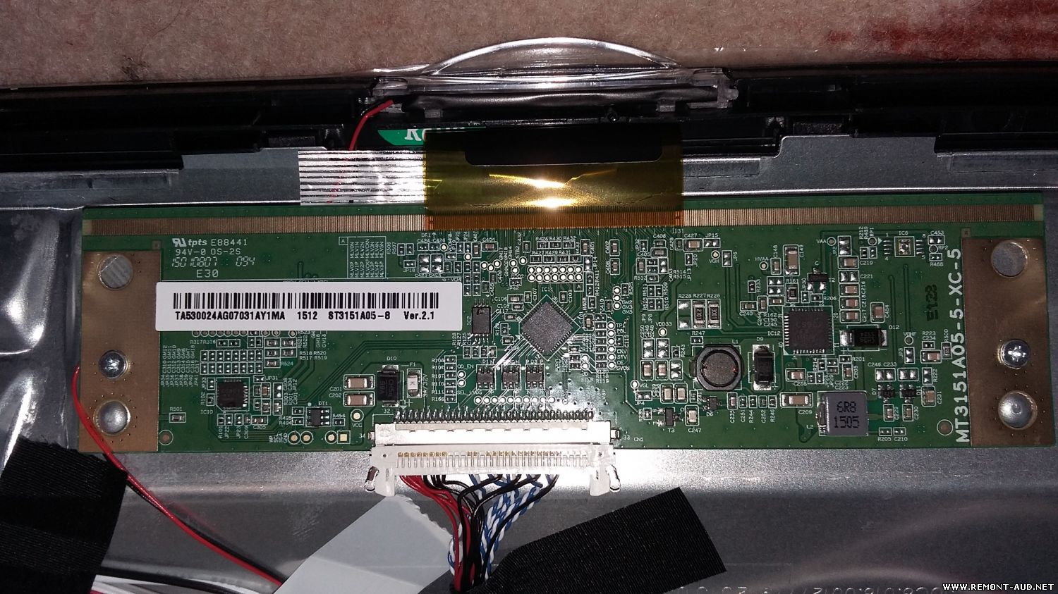 CPU : под радиатором FLASH : 25Q64 Шасси: JUC7.820.00117550 Panel: C320X14-...